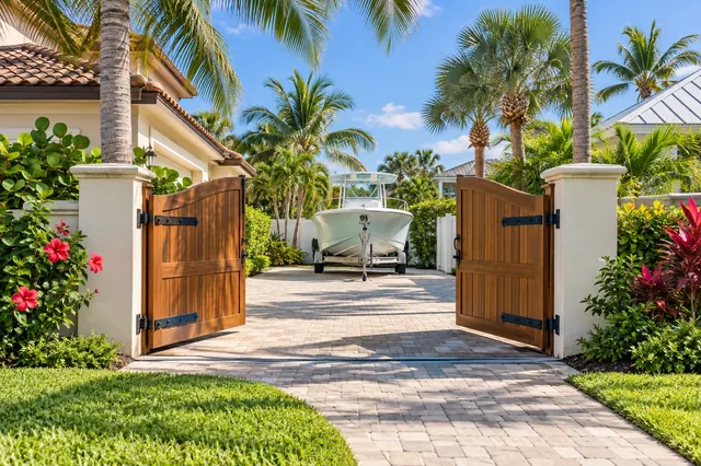 Double Drive Gates