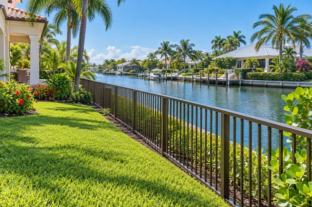 Blends with mangroves and keeps the dock in view.